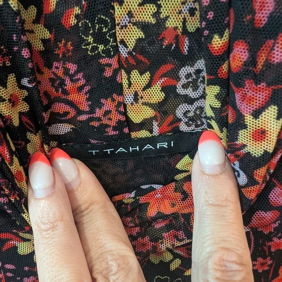 T Tahari Floral Women's Top - Black Multicolor Size Large - Picture 4 of 9